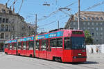Be 4/6 Vevey Tram 738, auf der Linie 7, fährt am 20.07.2023 zur Haltestelle beim Bahnhof Bern.