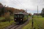 Der Bre 4/4 1001 des RBS als Sonderzug in Lohn-Lüterkofen Richtung Solothurn am Nachmittag des 18.11.2023.