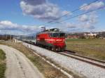Die die 342 001 mit einem Schnellzug nach Budapest am 28.02.2020 unterwegs bei Velika Nedelja.
