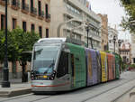 Straßenbahn Sevilla Zug 302 an der Plaza Nueva, 15.06.2021.