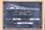 Fabriksschild der SRT Gleisstopfmaschine อน.22 (อน.=TM./Tamping Machine), aufgenommen am 06.Dezember 2023 in der Surat Thani Station.