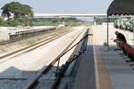 Infolge des 2 gleisigen Ausbau der Southern Line wird auch die Nong Pladuk Junction neu errichtet.
