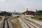 Die, im Zuge des 2 gleisigen Ausbaues der Southern Line, neu errichtete Khao Chaiyarat Station am 08.Dezember 2023.