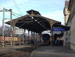 Diese Aufnahme wäre heute nicht mehr möglich, denn der Bahnhof von Karlovy Vary ist rekonstruiert und hat ein neues EG.12.02.2014 13:58 Uhr