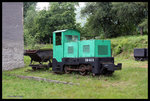Vor dem ehemaligen Elektrizitätswerk in Mladejov na Morave steht diese 600mm Feldbahn Lok mit der Bezeichnung BN-60 H.