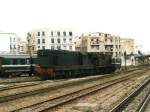 060-GR-501 und eine 040-DM auf Bahnhof Sousse am 22-04-2002.