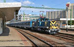 460 035-7 verschiebt eine IC-Wagengarnitur im Bahnhof Budapest-Déli pu (HU) auf Gleis 3.