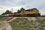 Union Pacific 5160 (EMD SD70M) am 20.04.18 in Smithville, TX.
