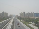 Blick auf das Gleis der Dubai Jumeirah Monorail.